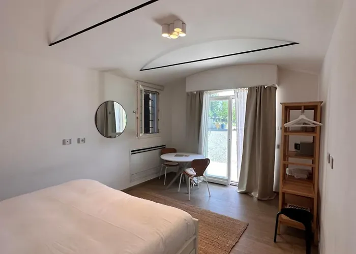 Bed & Breakfast Iris 4*